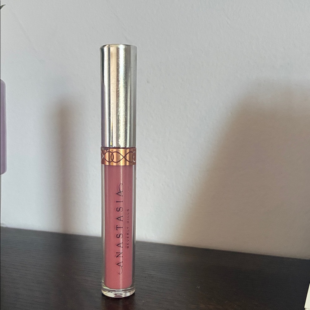 Great Price!!! Anastasia Beverly Hills Liquid Lipstick - Dusty Rose